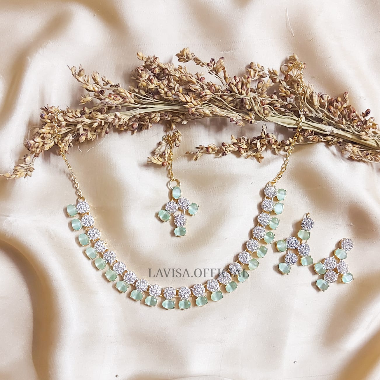 Gold Plated Sleek Necklace 