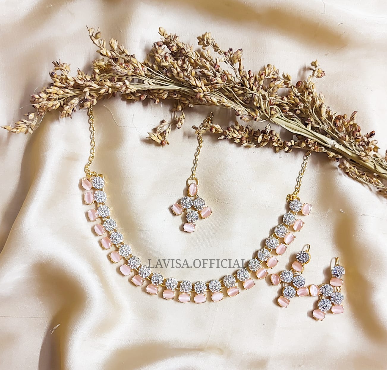 Gold Plated Sleek Necklace 