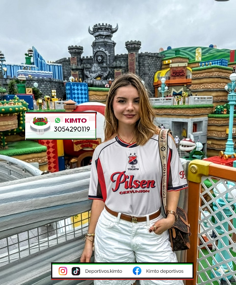 CAMISETA DAMA DEL MEDELLÍN - DIM RETRO PILSEN 2002 BLANCA