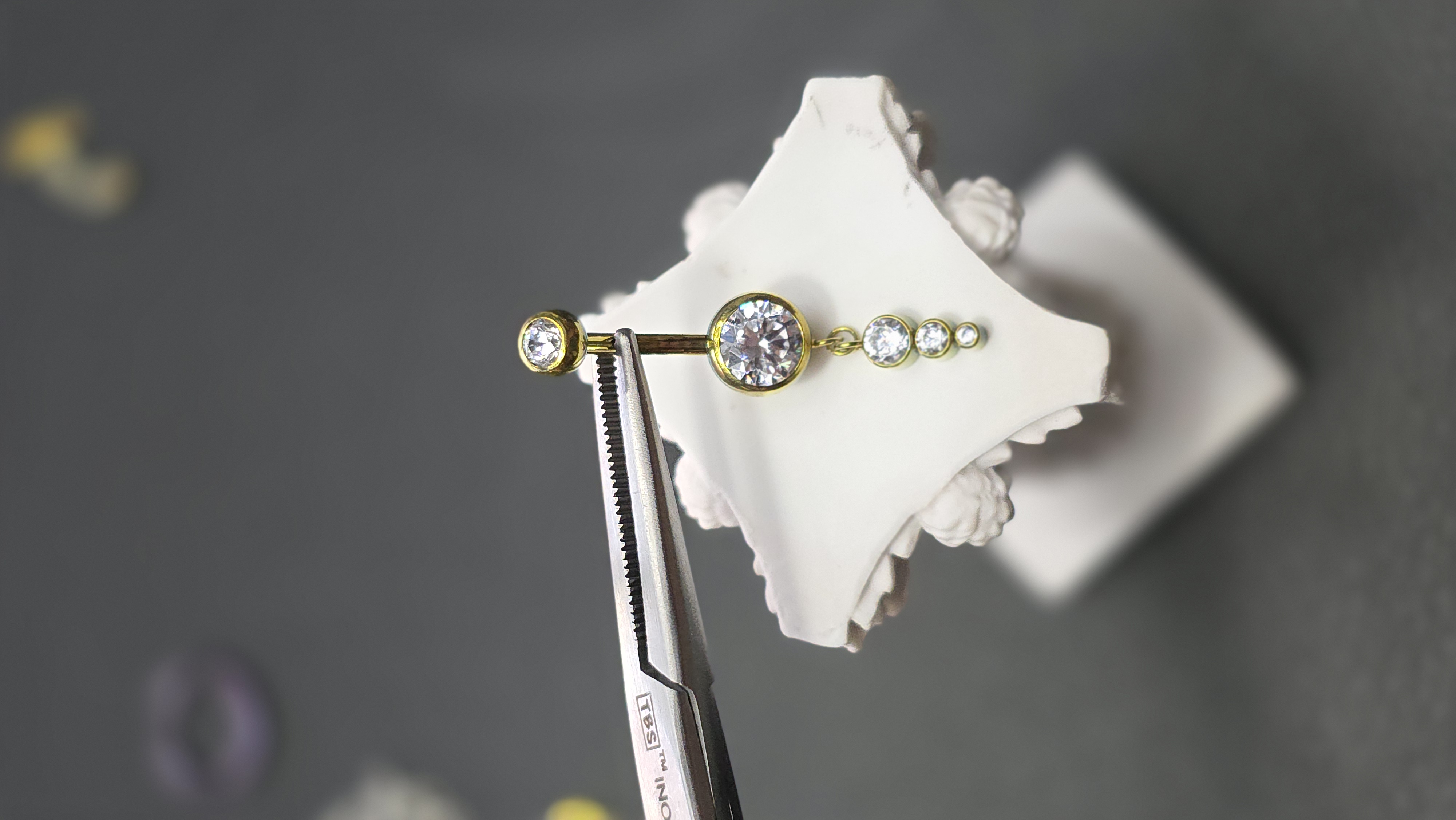 Navel Zirconia Colgante