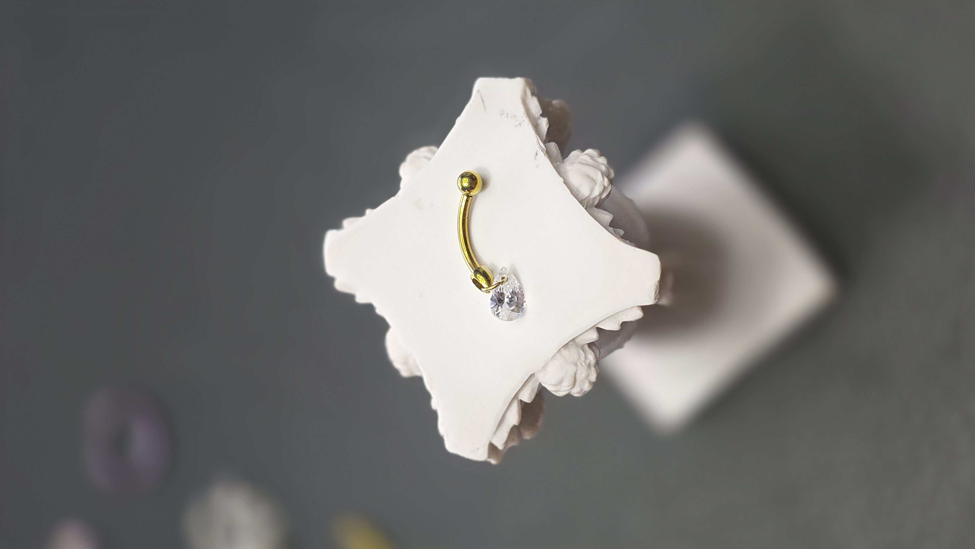 Barbel Semicurvo Lagrima Blanca