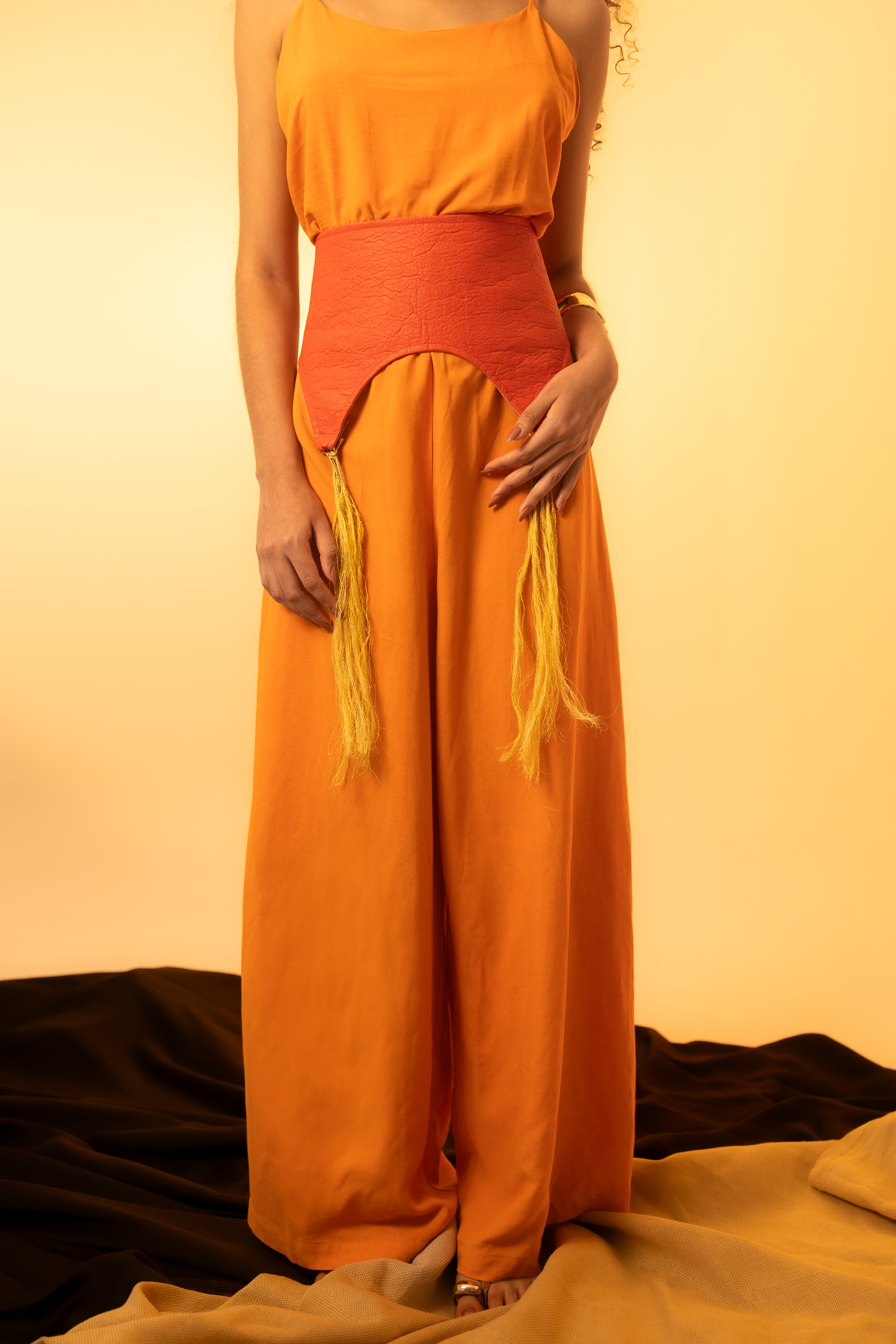 Cinto Ananas Páprika com Fibras de Curauá Dourada 🍍