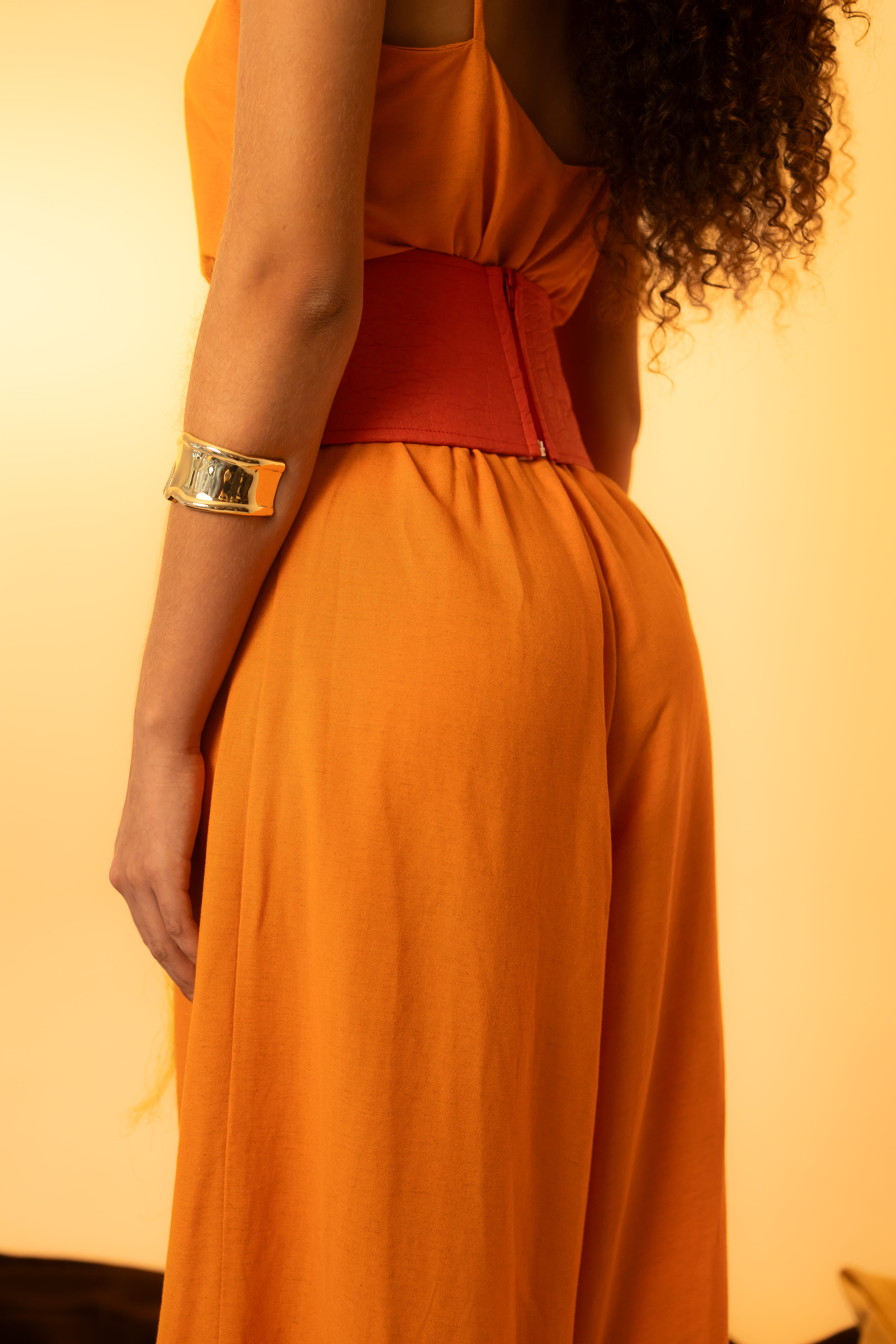 Cinto Ananas Páprika com Fibras de Curauá Dourada 🍍