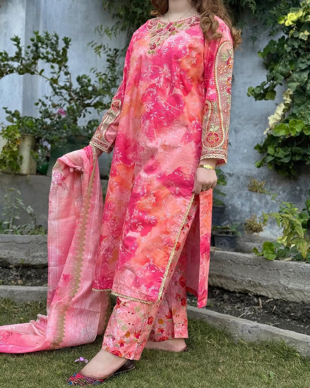 Women’s Floral Embroidered Pakistani Suit
