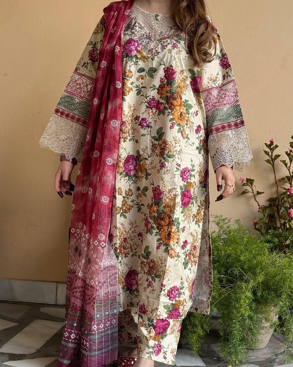 Floral Embroidered Traditional Pakistani suit 