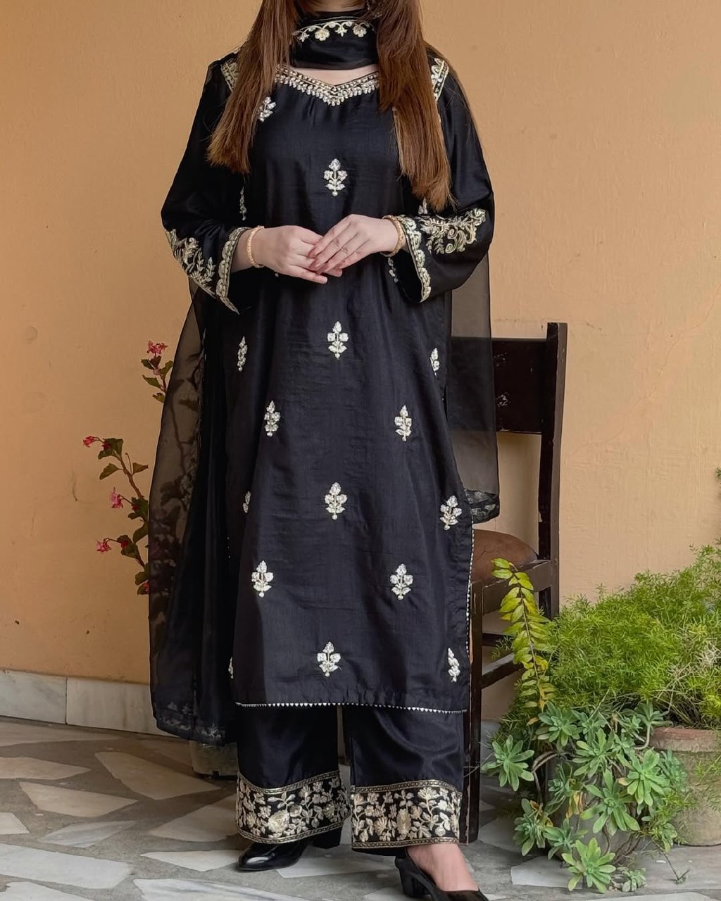 Elegant Black Embroidered Pakistani Suit