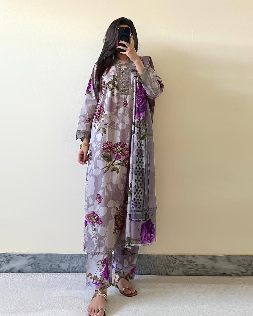 Elegant Floral Pakistani Suit 