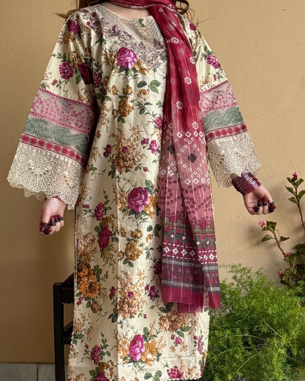 Floral Embroidered Traditional Pakistani suit 