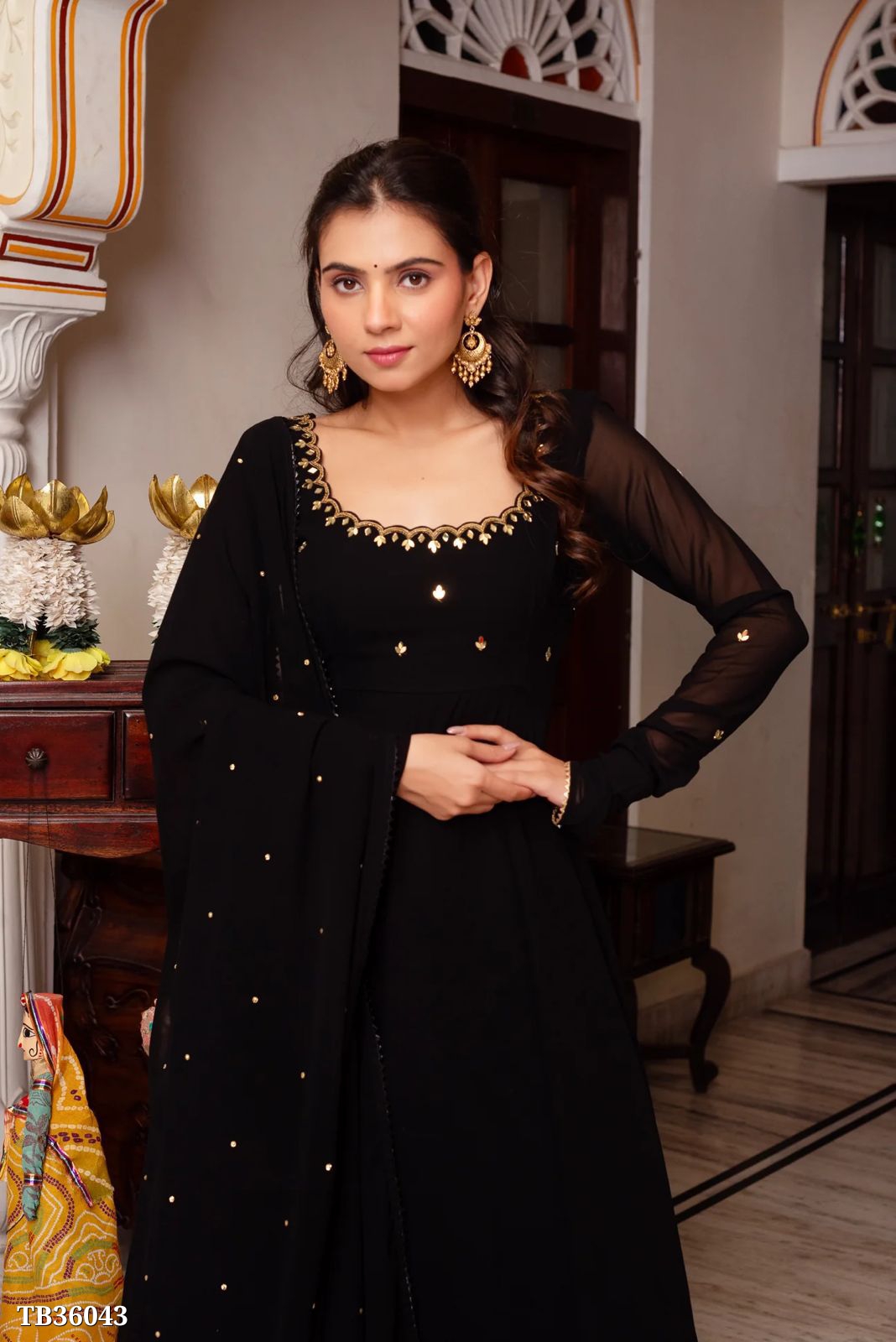 Elegant Black Anarkali Gown Set 001