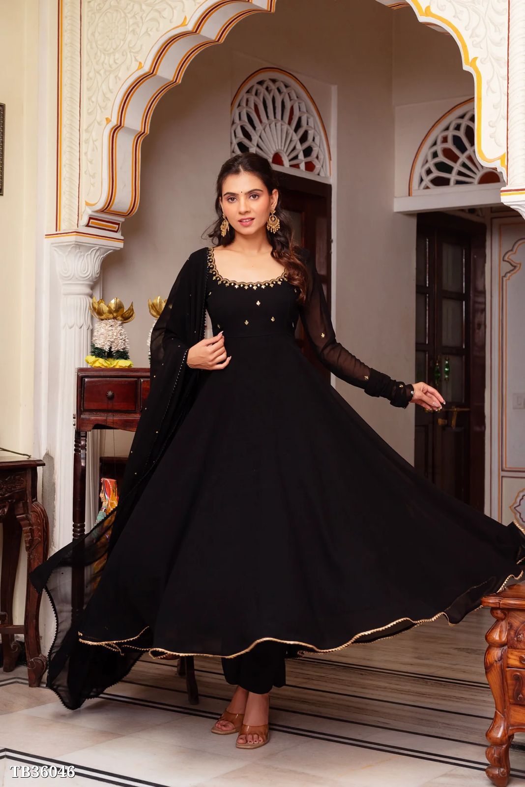 Elegant Black Anarkali Gown Set 001