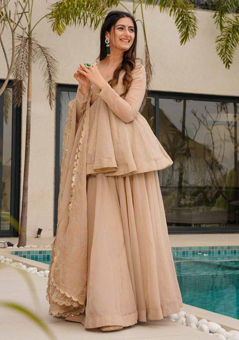 Elegant Beige Traditional Outfit