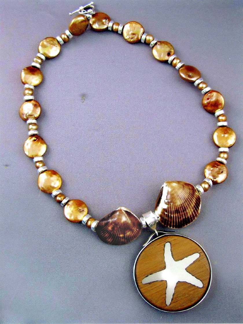 Starfish Pendant on Freshwater Pearls and Shells Choker Necklace
