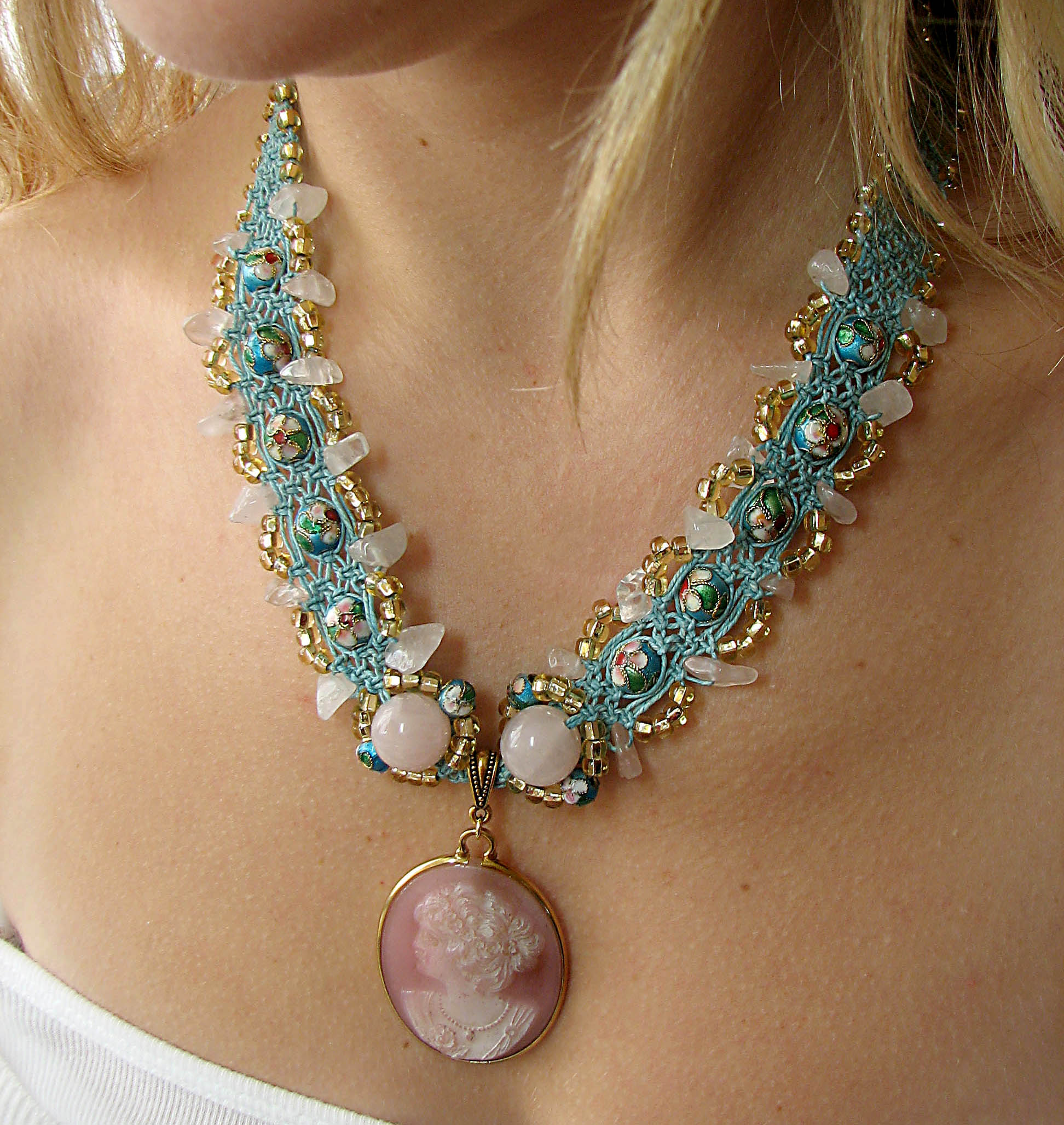 Victorian Cameo Hand-knotted Neckpiece