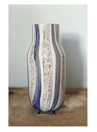 Medium Table Bouquet Vase in Naval Oak