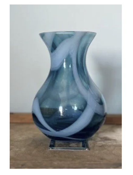 Small Classic Budvase