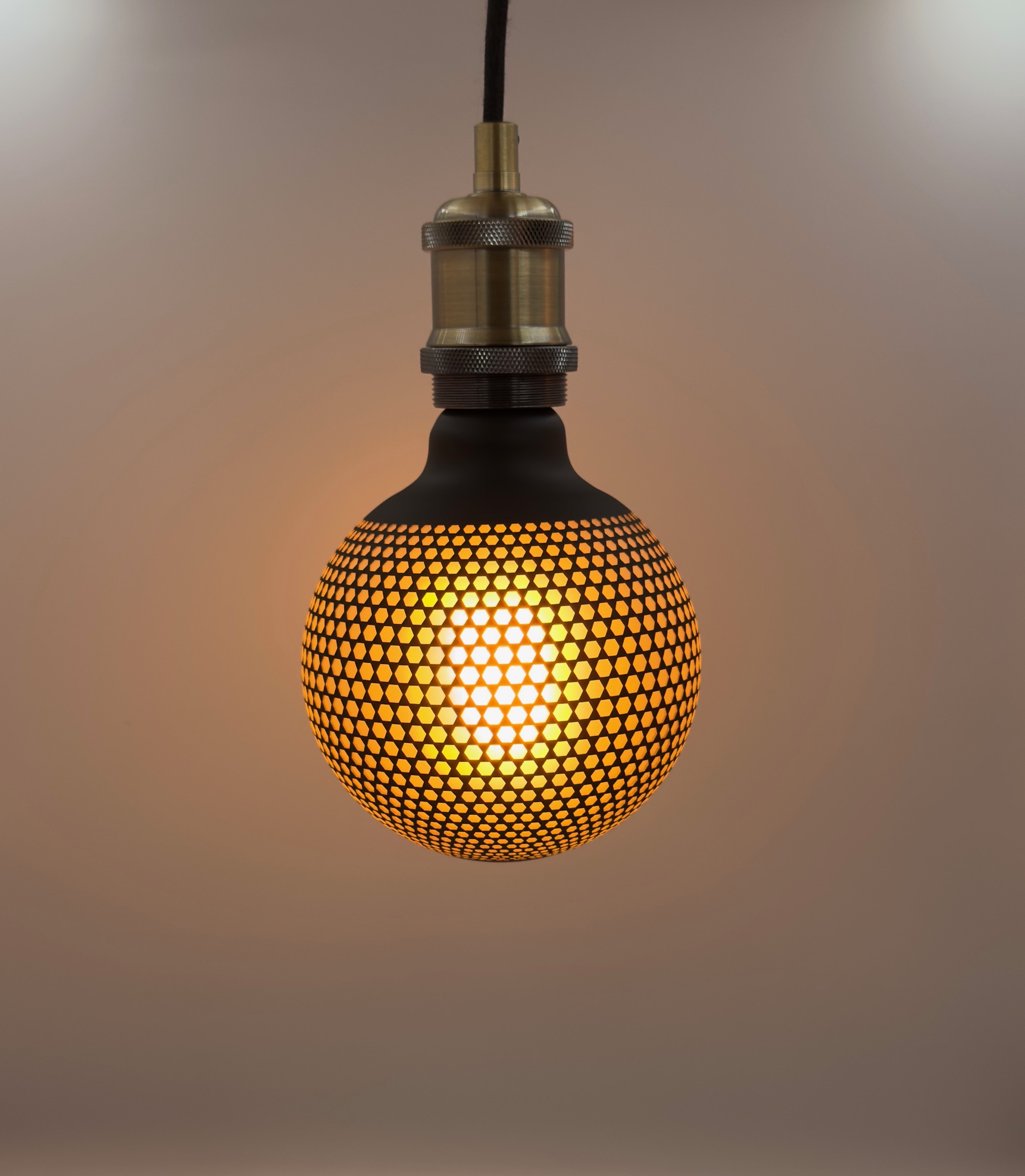 DC-F148, E27 LED Bulb Hexagon Black
