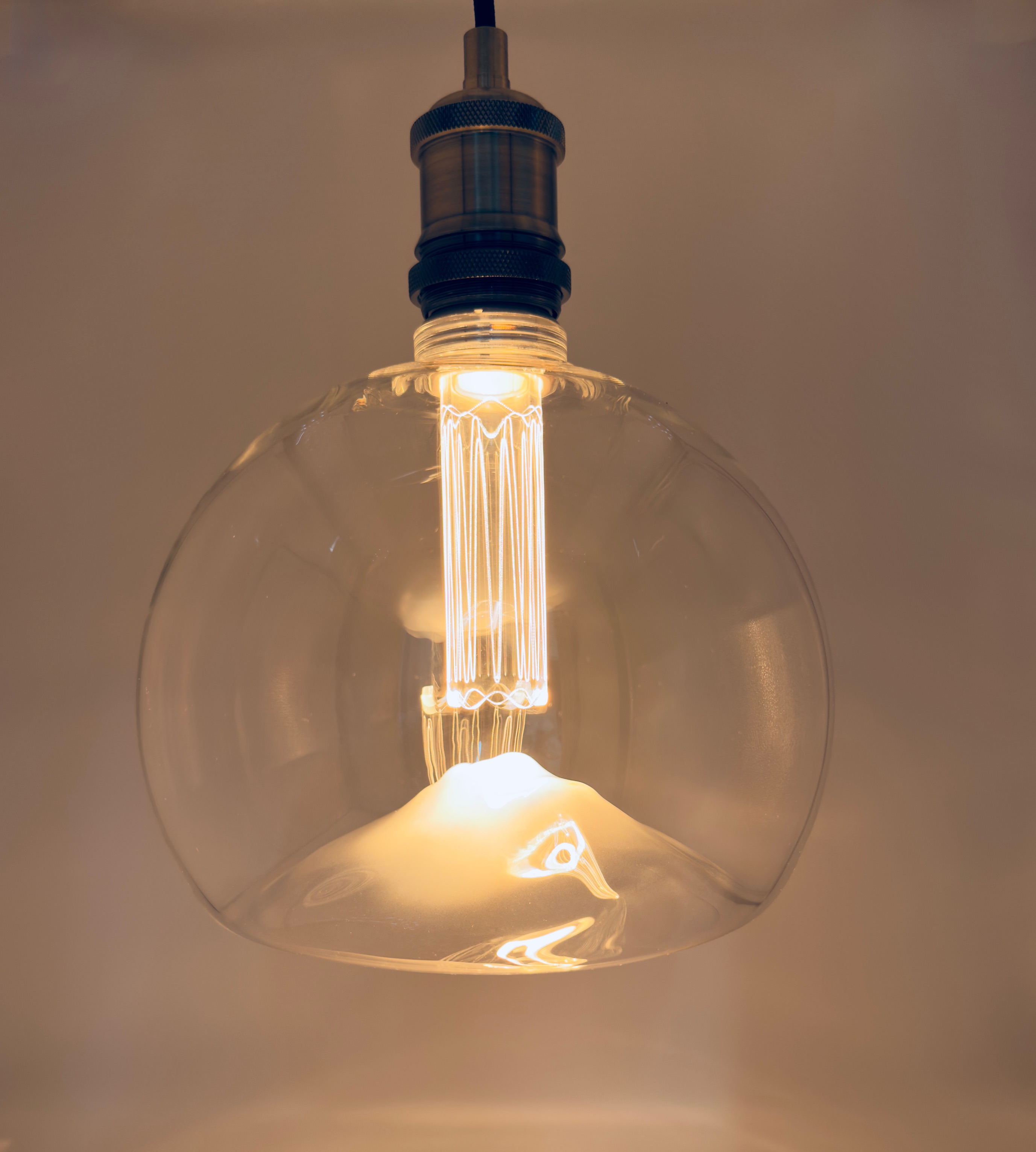 DC-F102, Dimmable LED Filament E27 (cable sold separately)