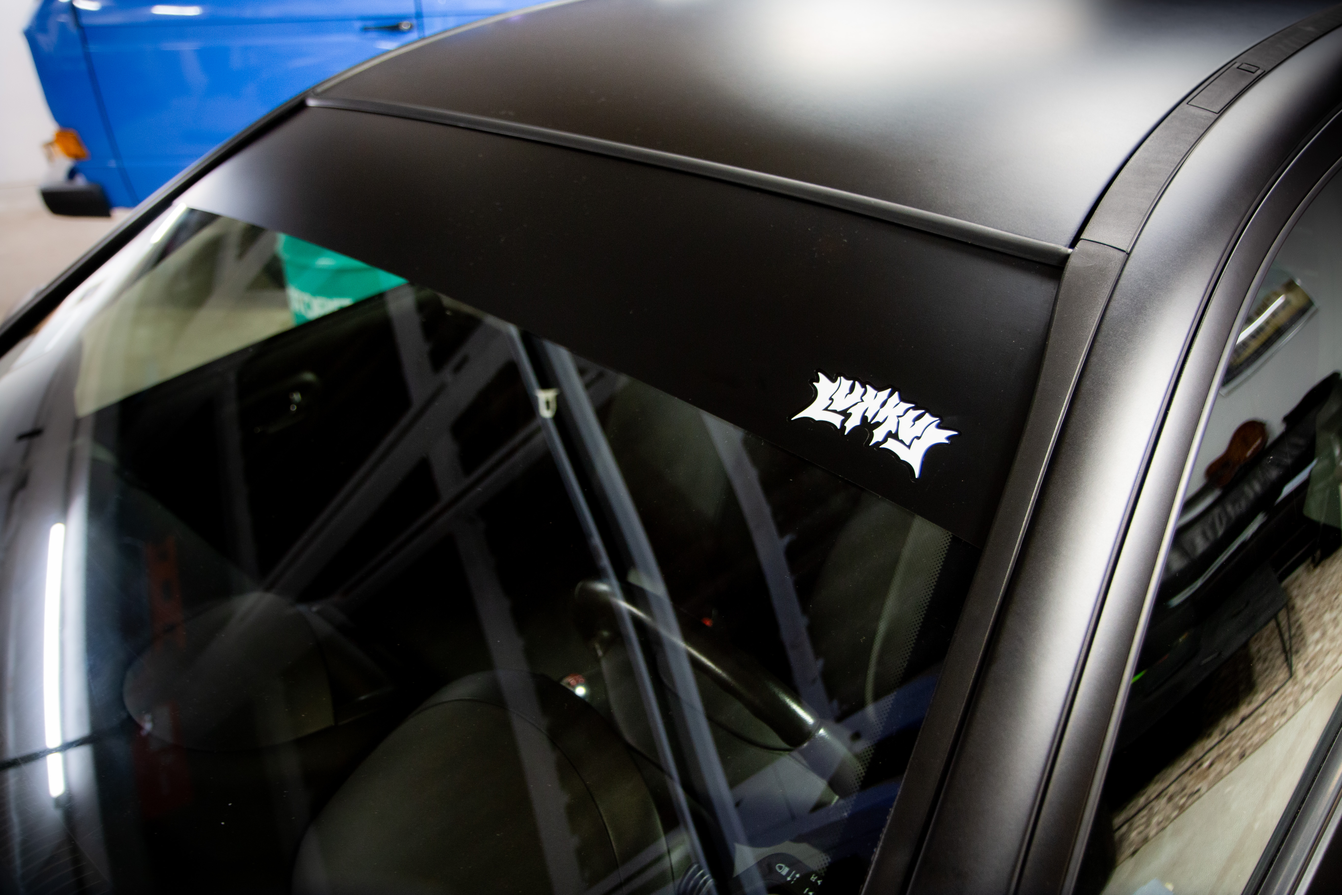 "LVXXVL" Signature sunstrip