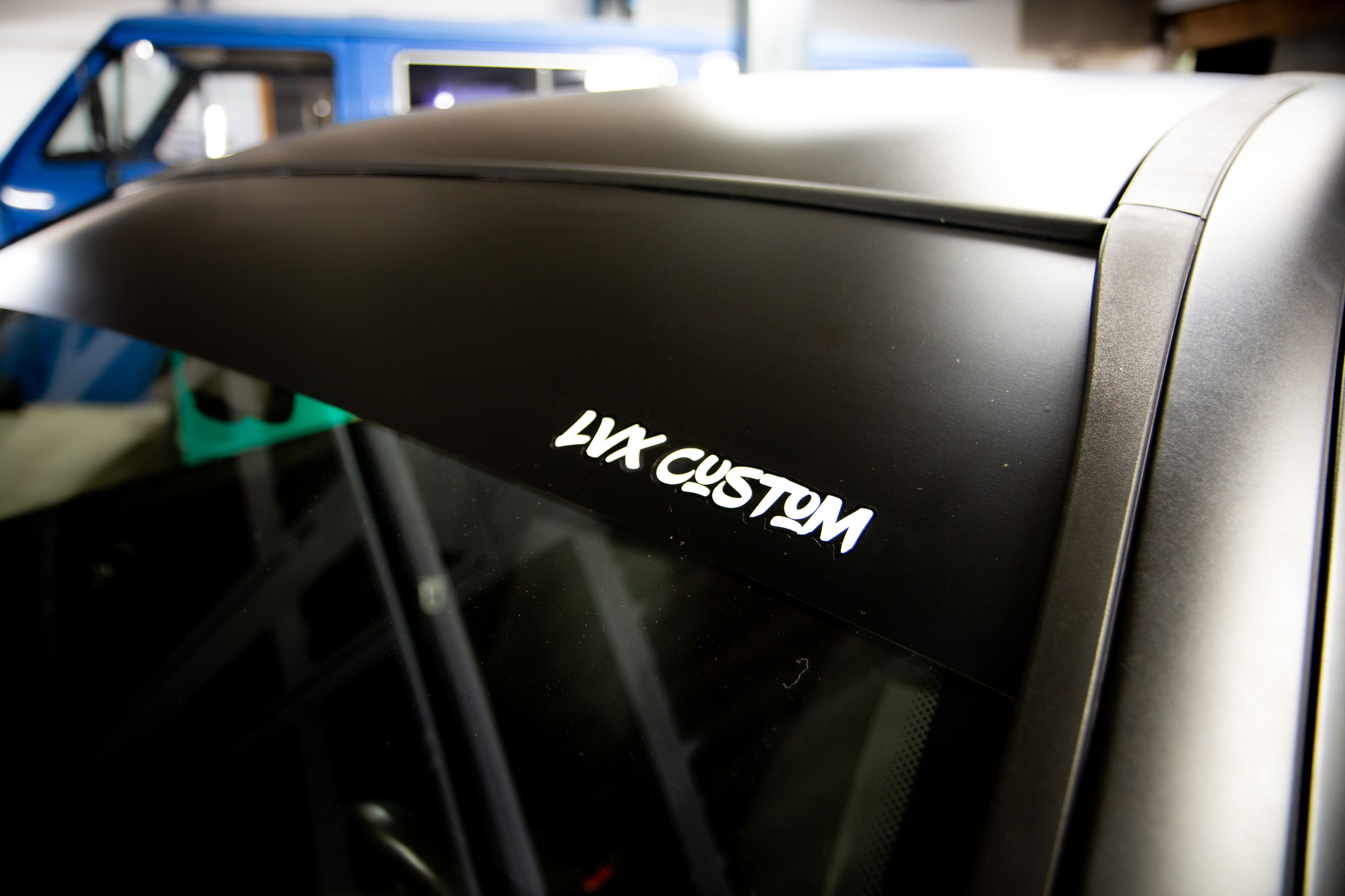 "LVX CUSTOM" Signature sunstrip