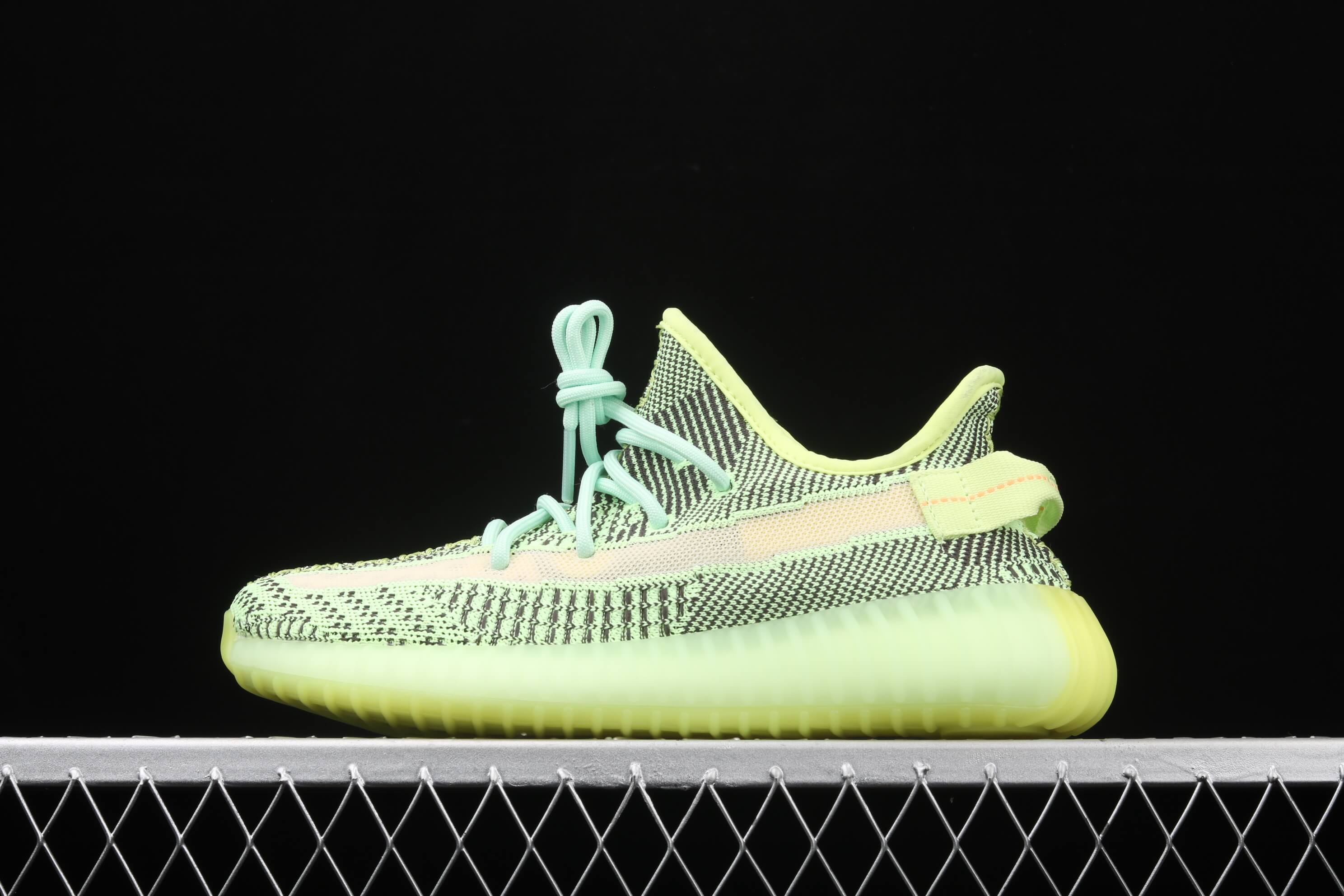 Yeezy 350 V2 Yeezreel