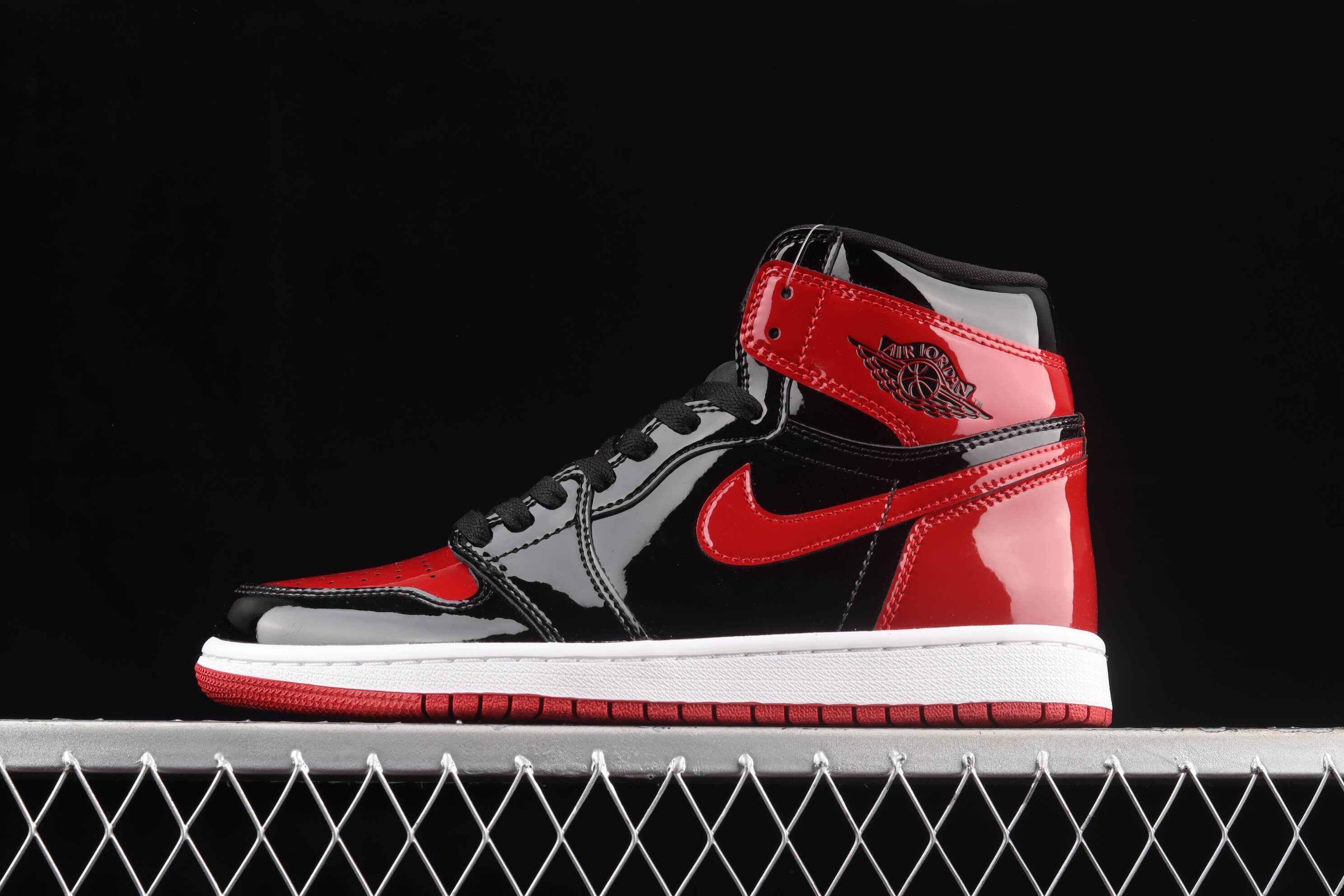 NK Air Jordan 1 High OG Bred Patent AJ1