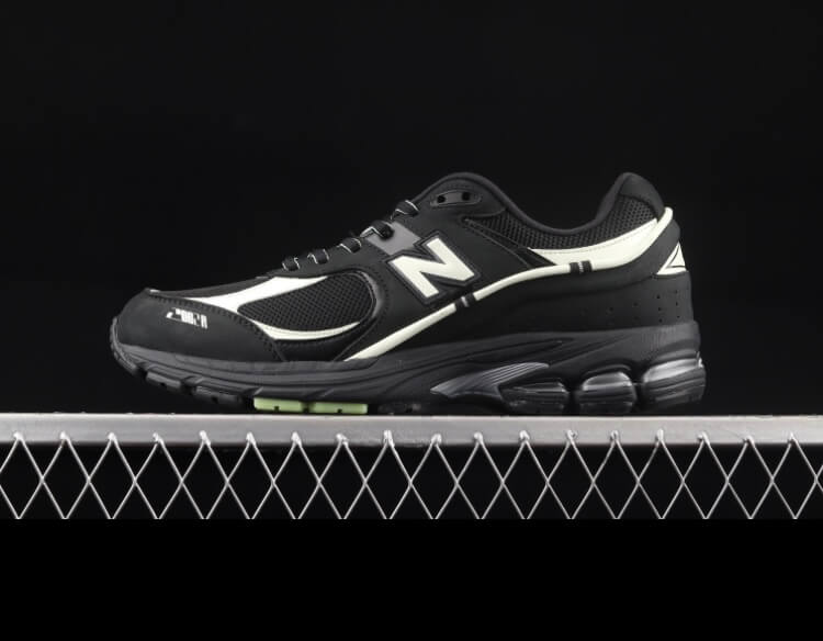 Randonovement x UNIK x new balance 2002