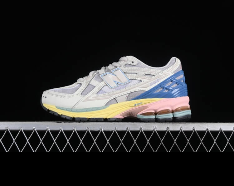 NB new balance 1906 light
