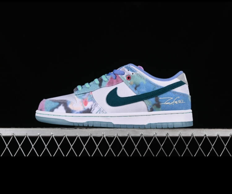 NK Sb Dunk futura light