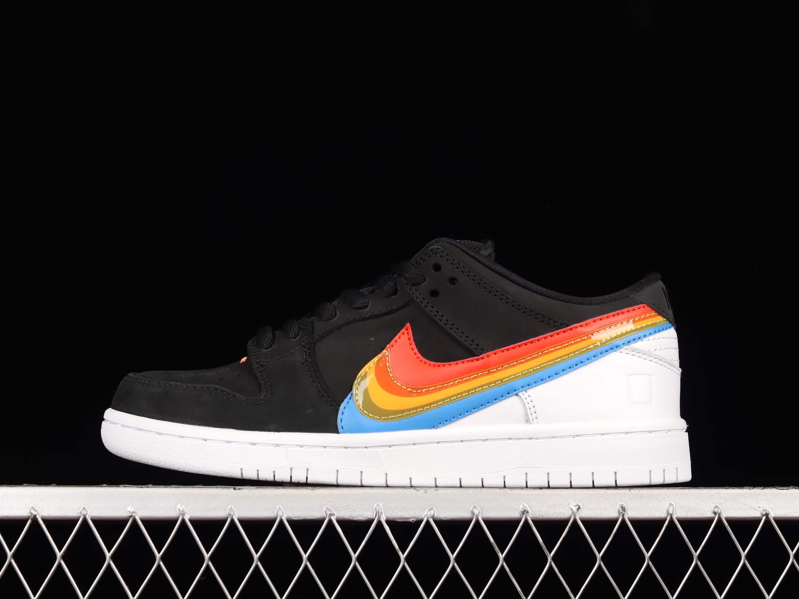 Polaroid x NK SB Dunk Low