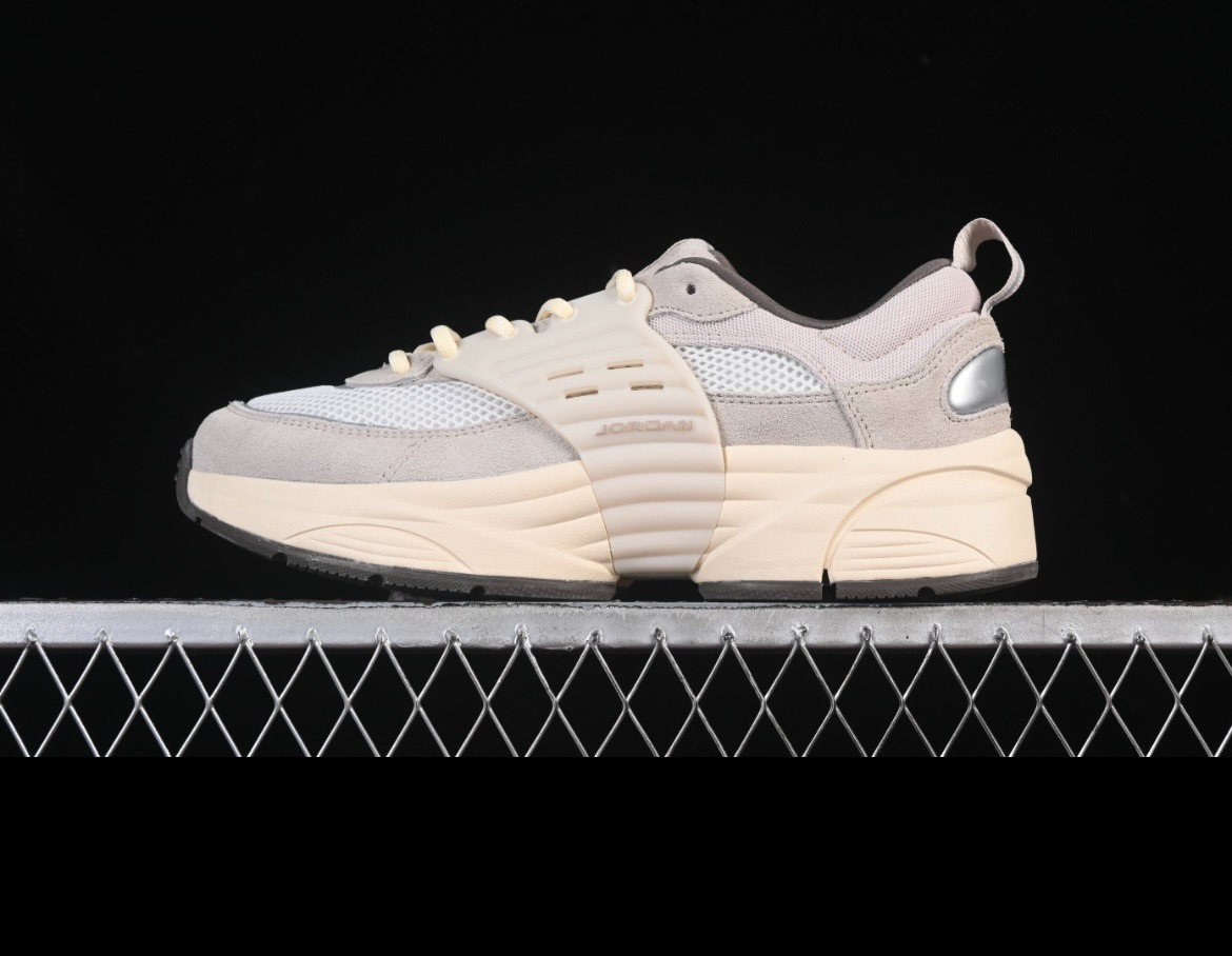 Air Jordan Trunner cream