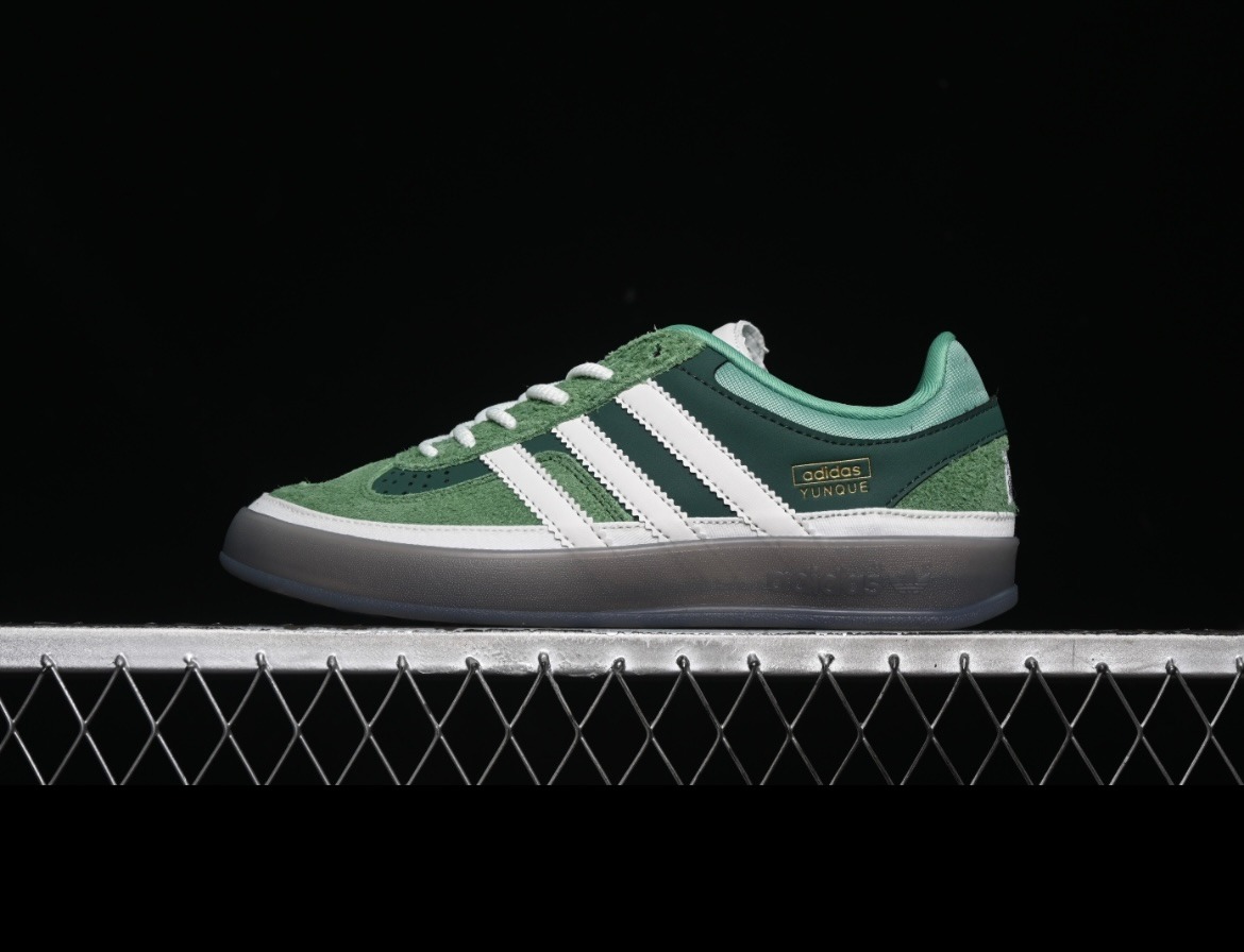 Ad adidas Bud Bunny x gazelle indoor yunque