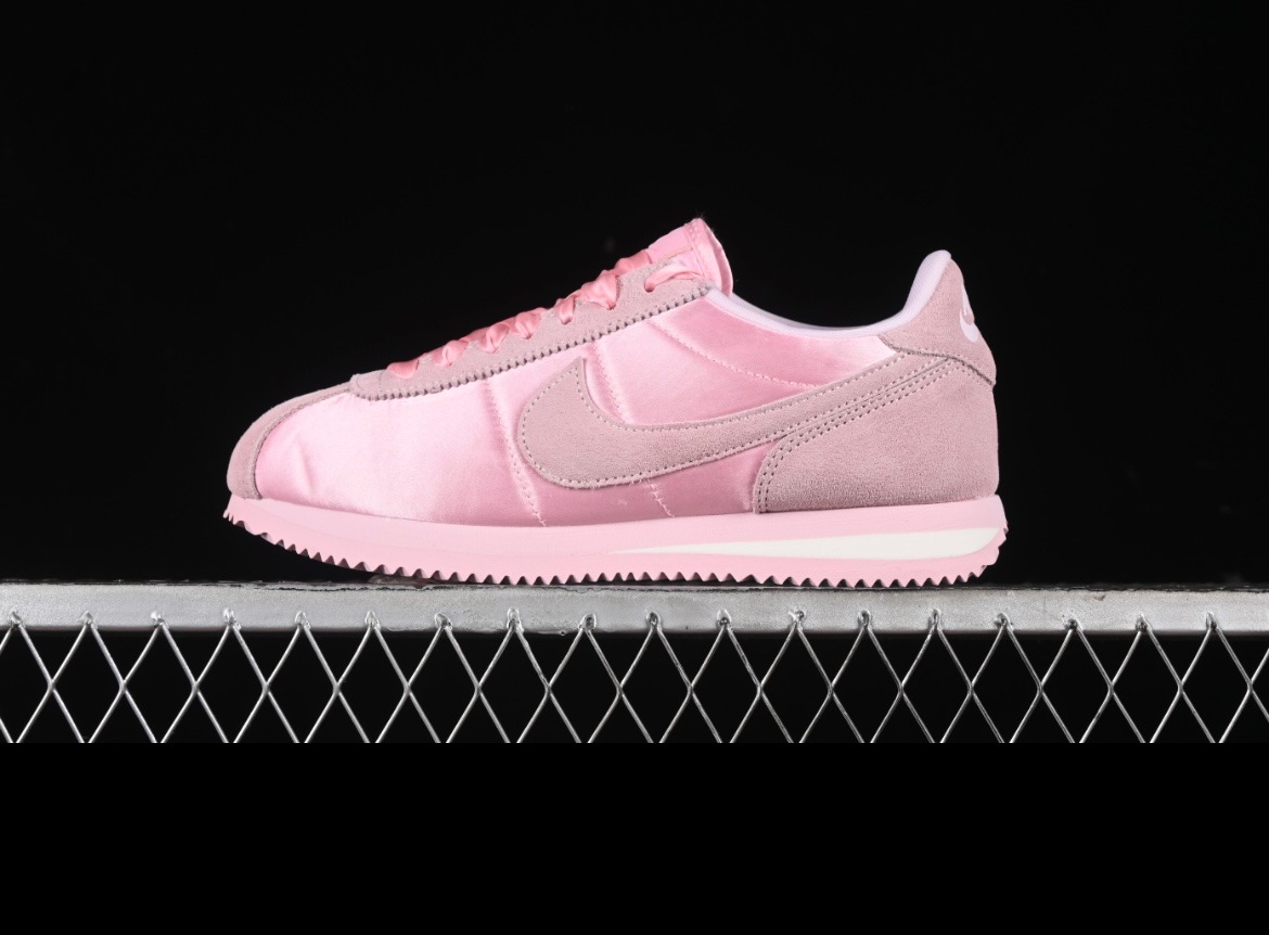 Nk cortez classic leather pink