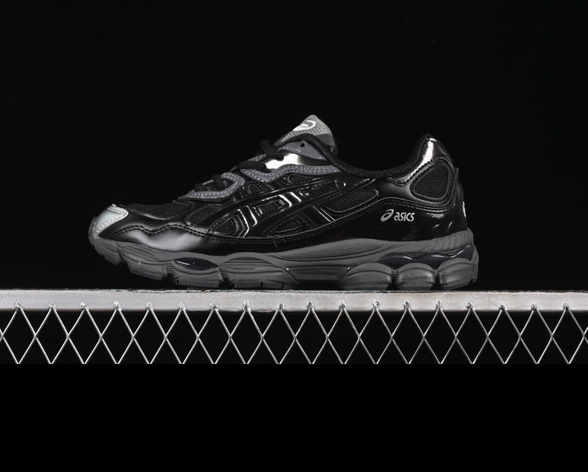 Asics gel NYC total black