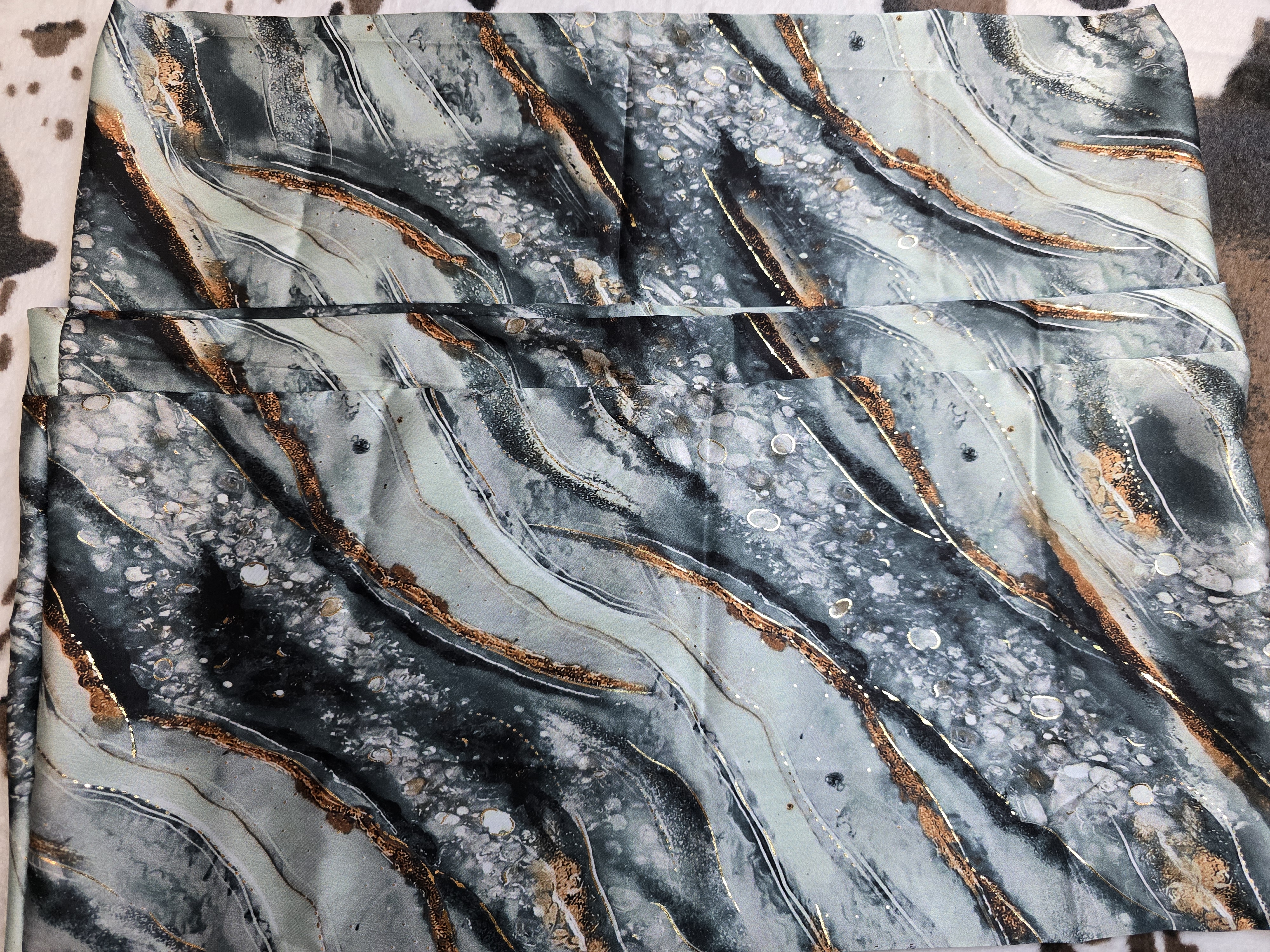 Marble Green Silk Pillowcases