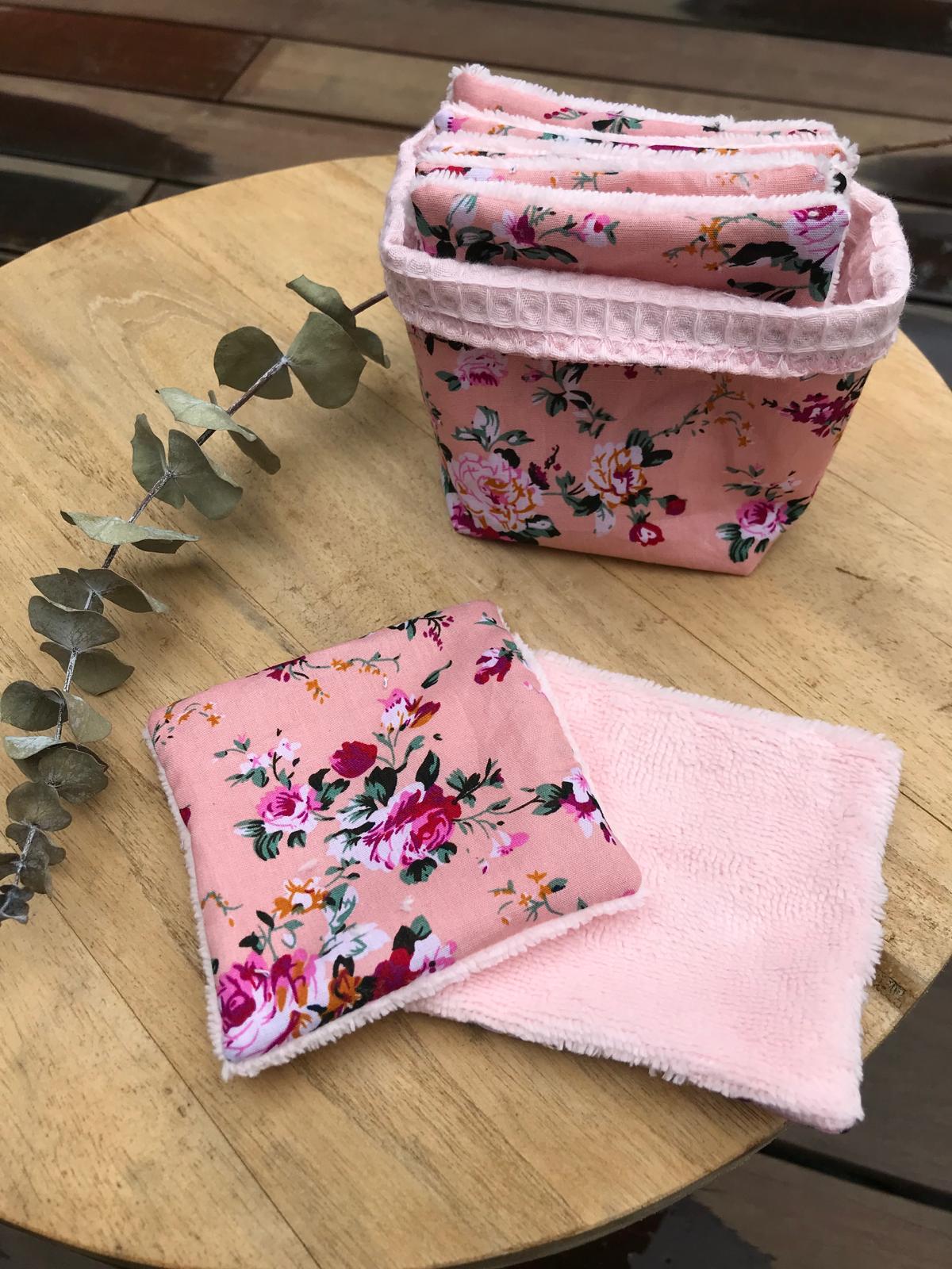 7 Lingettes démaquillantes avec panière - Rose à fleurs