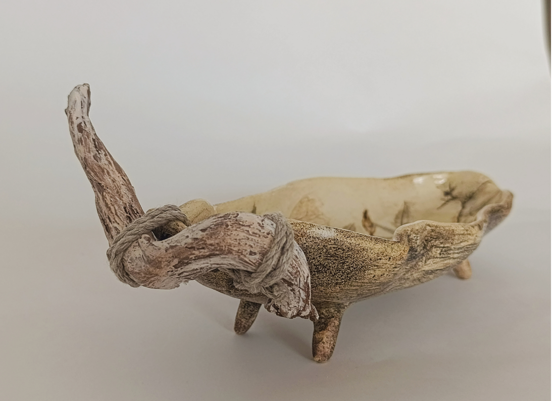 Plato con impresión vegetal 