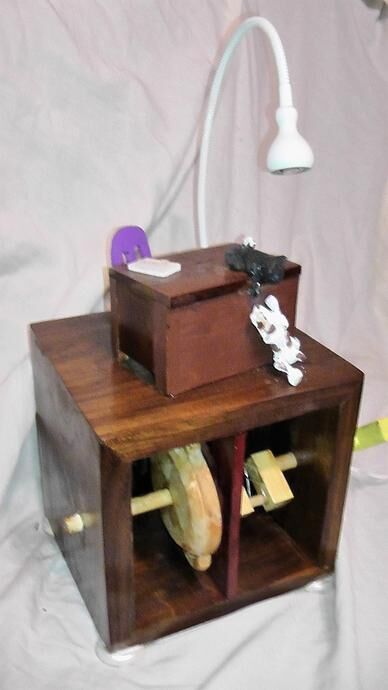 Handcrafted Wooden Mechanical Lamp