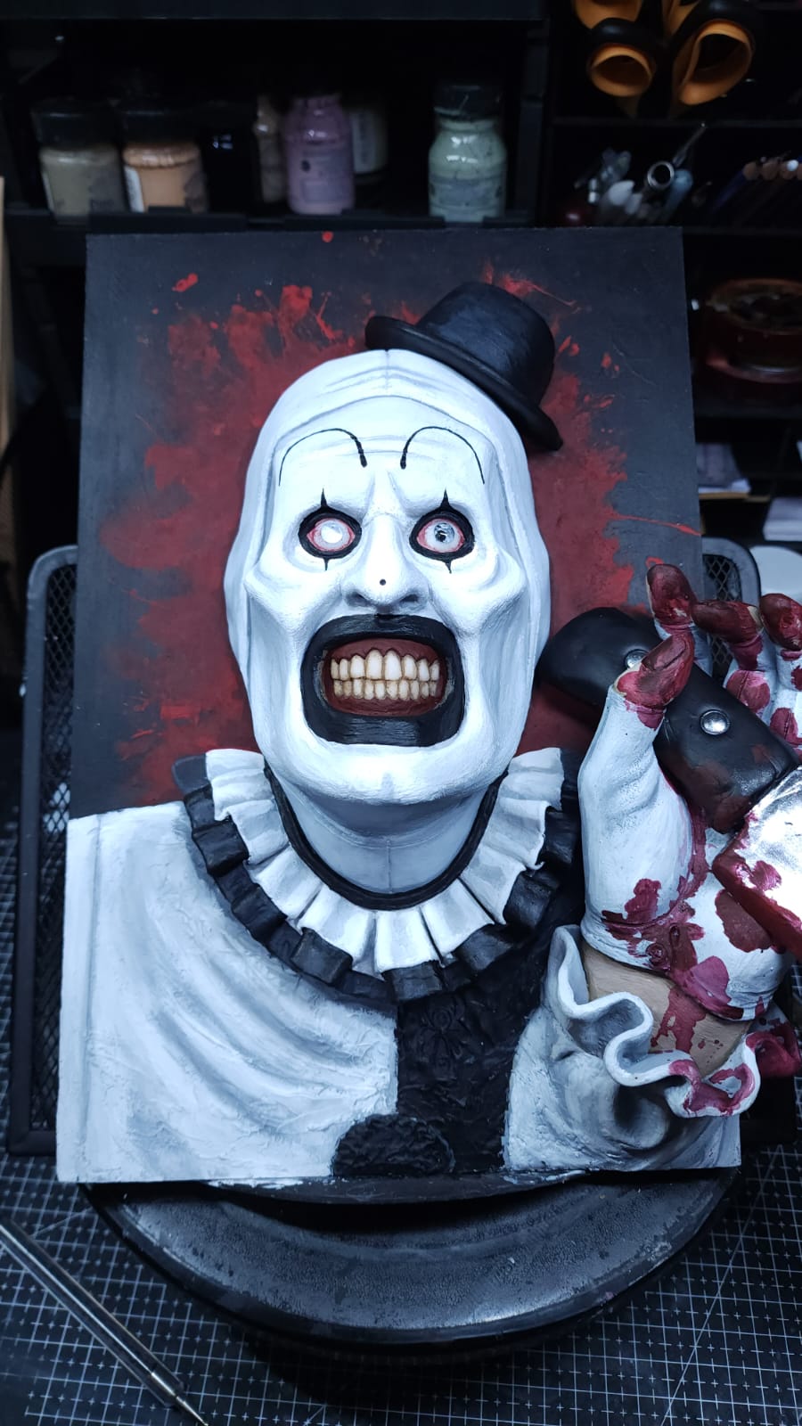 Busto Art The Clown