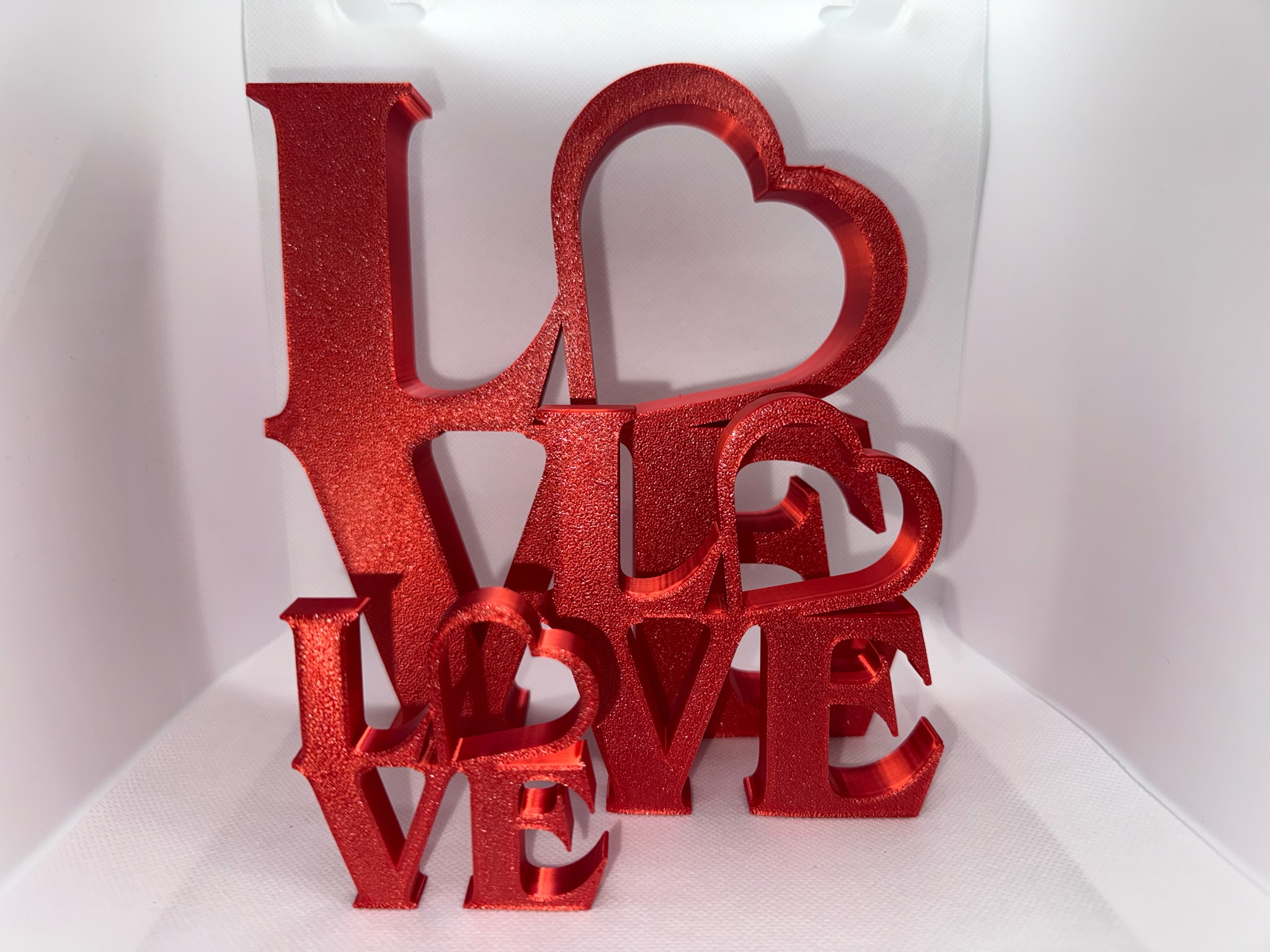 Escultura LOVE roja