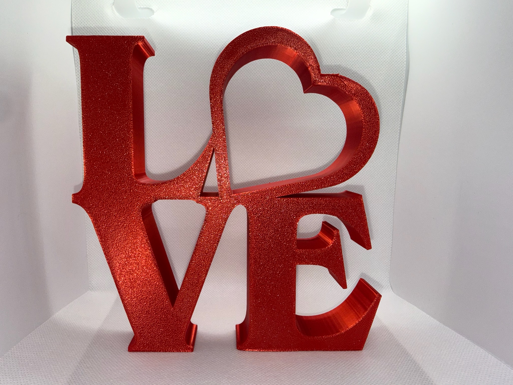Escultura LOVE roja