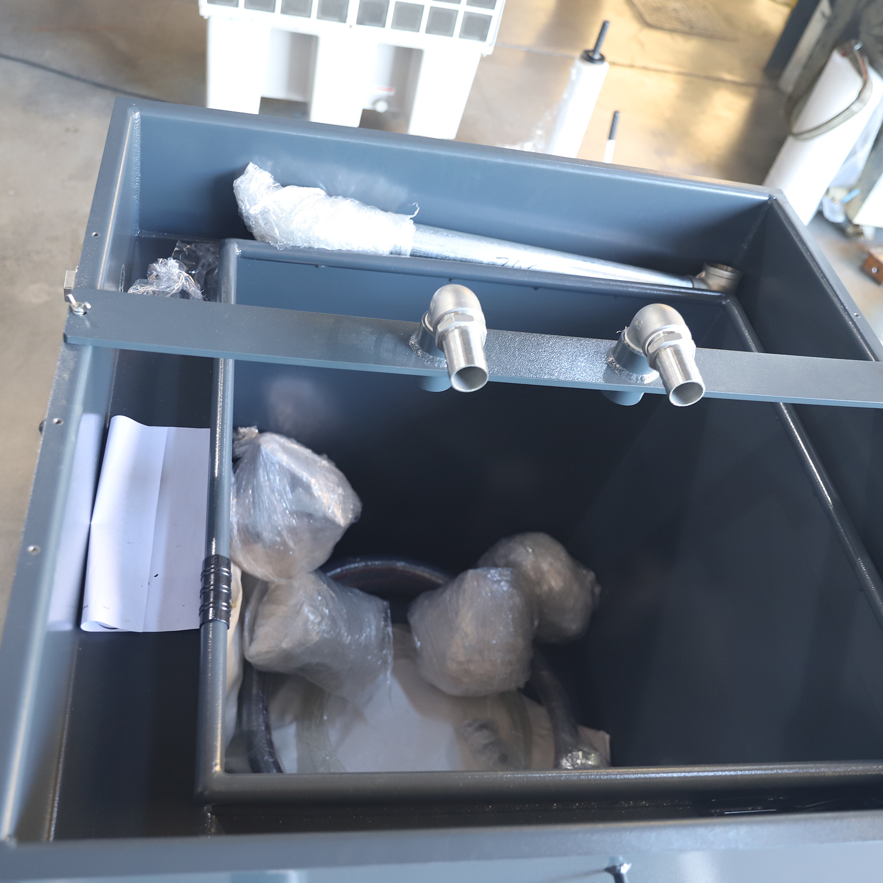 W pełni automatyczny system usuwania ścierniwa strumieniem wody