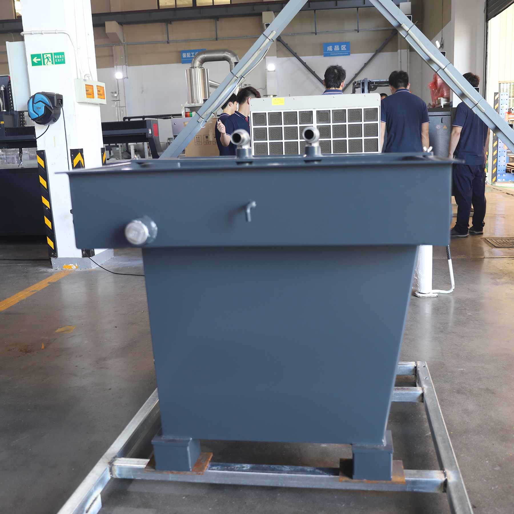 W pełni automatyczny system usuwania ścierniwa strumieniem wody