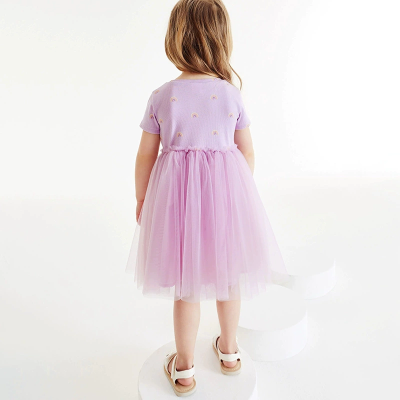 Princess-style skirt with breathable net fabric for girls, suitable for young girls.