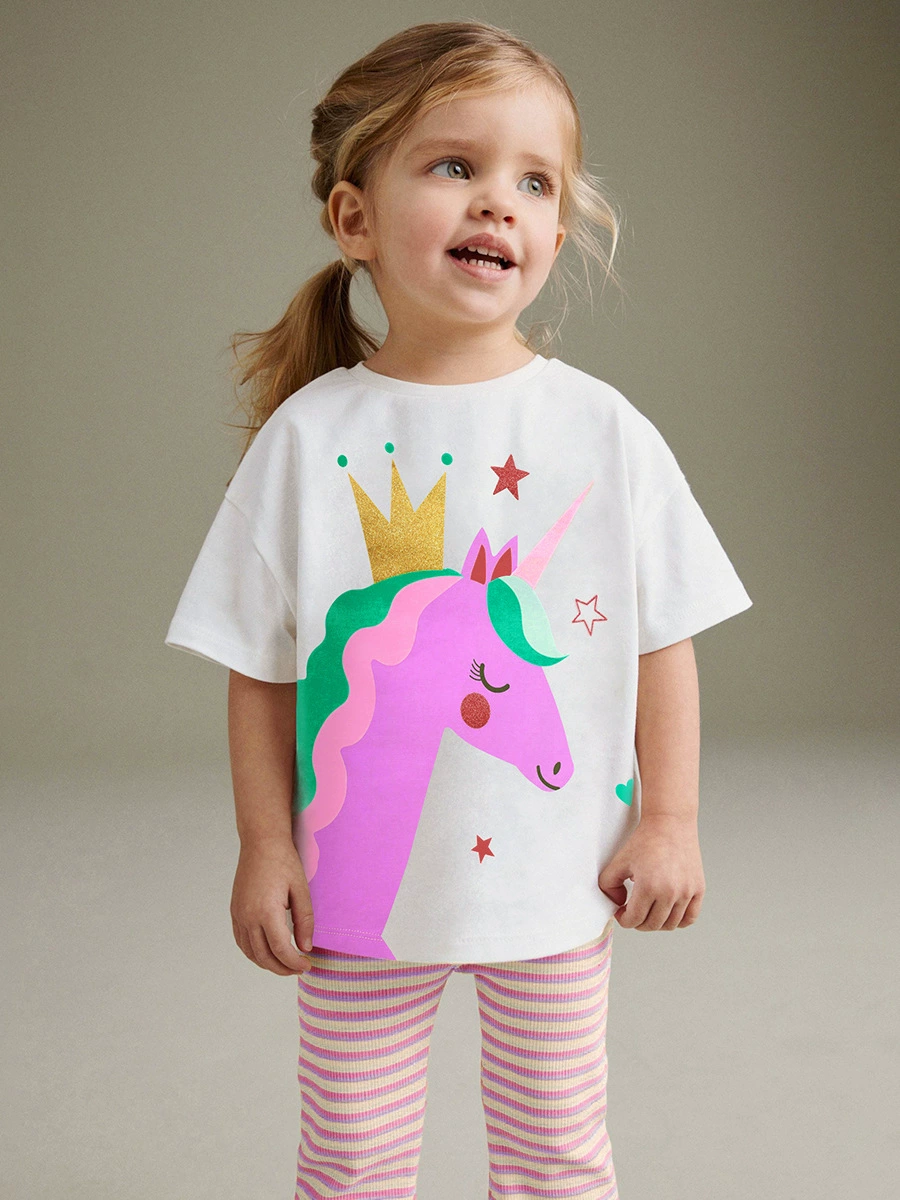 Princess-style skirt with breathable net fabric for girls, suitable for young girls.