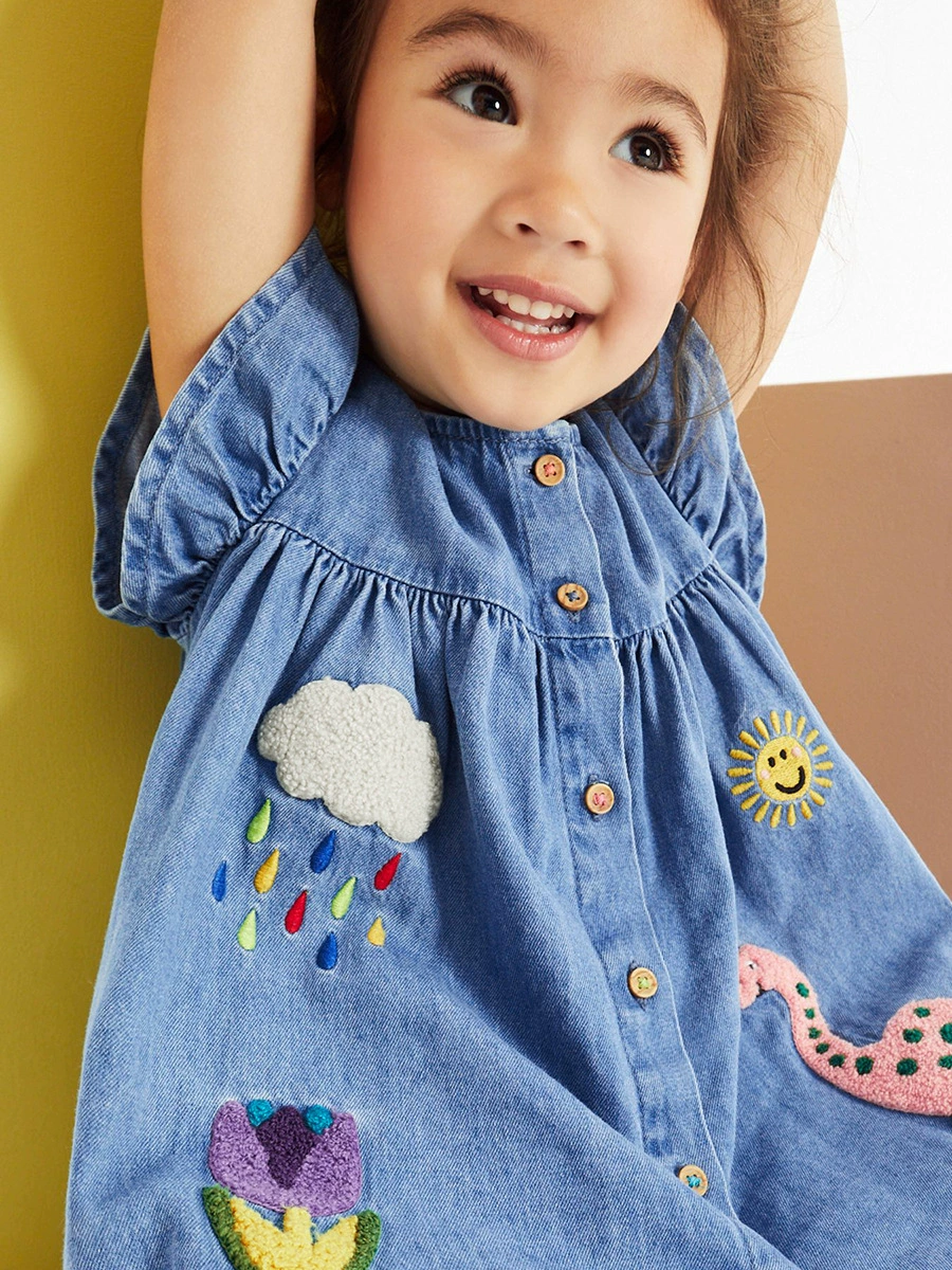 Short-sleeved denim skirt for summer children's dress, appliquéd with cartoon patterns, fashionable children's dress with appliquéd patches