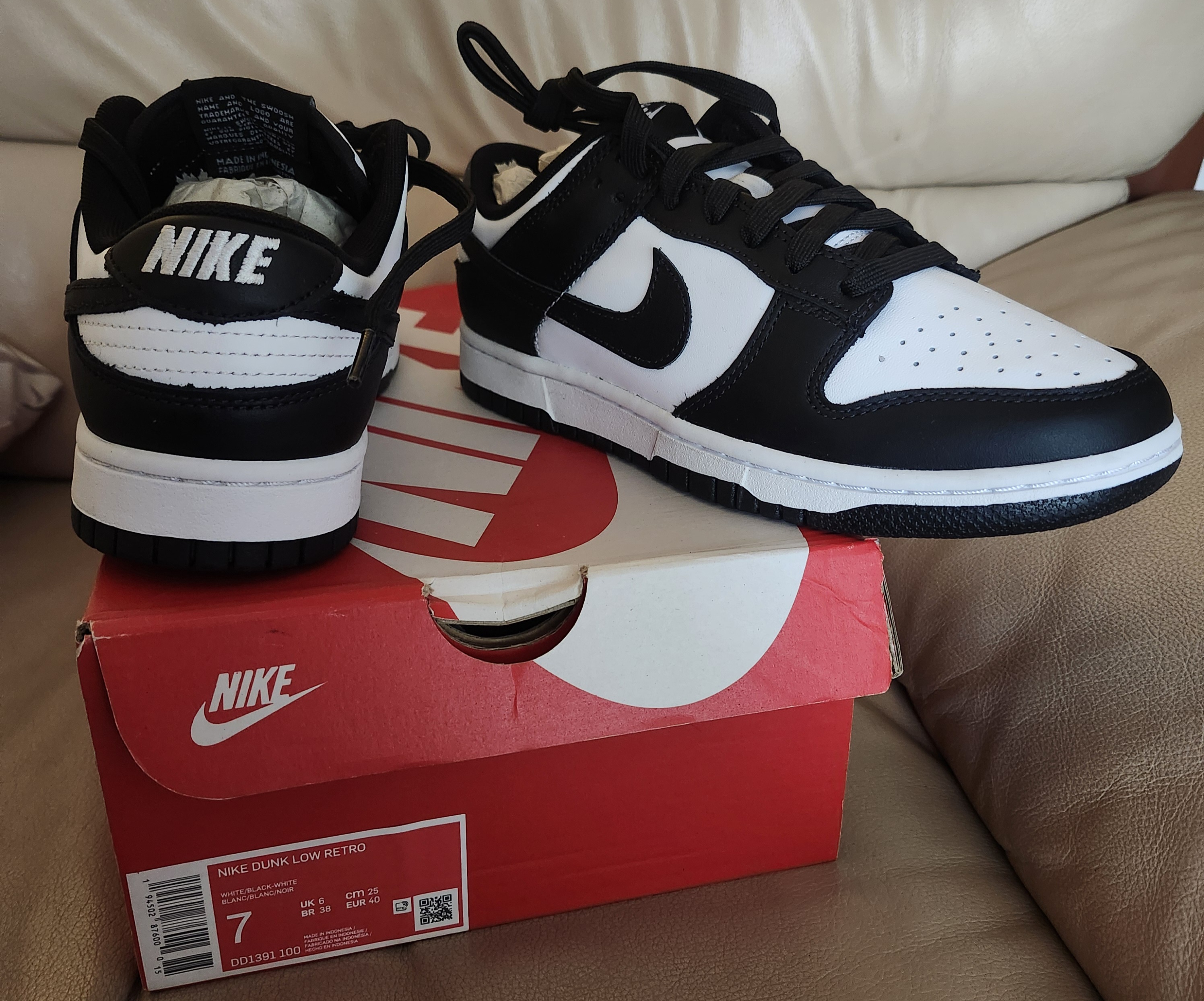 Nike Sneakers 