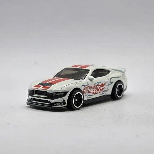 Ford Mustang Dark Horse