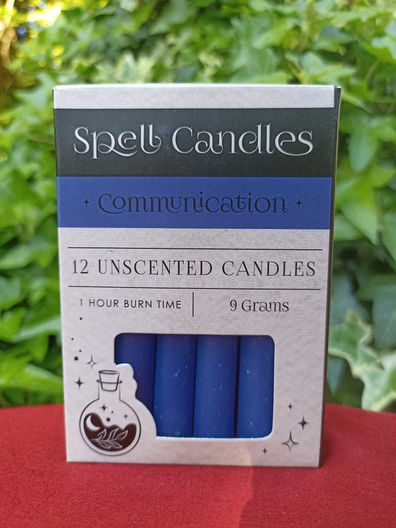 Bougies Spell "Communication"