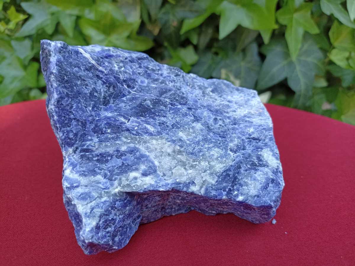 Sodalite brute
