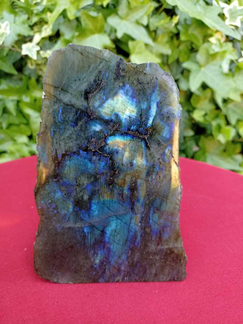 Plaque de Labradorite avec Base Polie